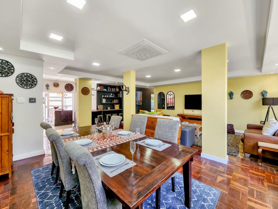 To Let 3 Bedroom Property for Rent in Three Anchor Bay Western Cape